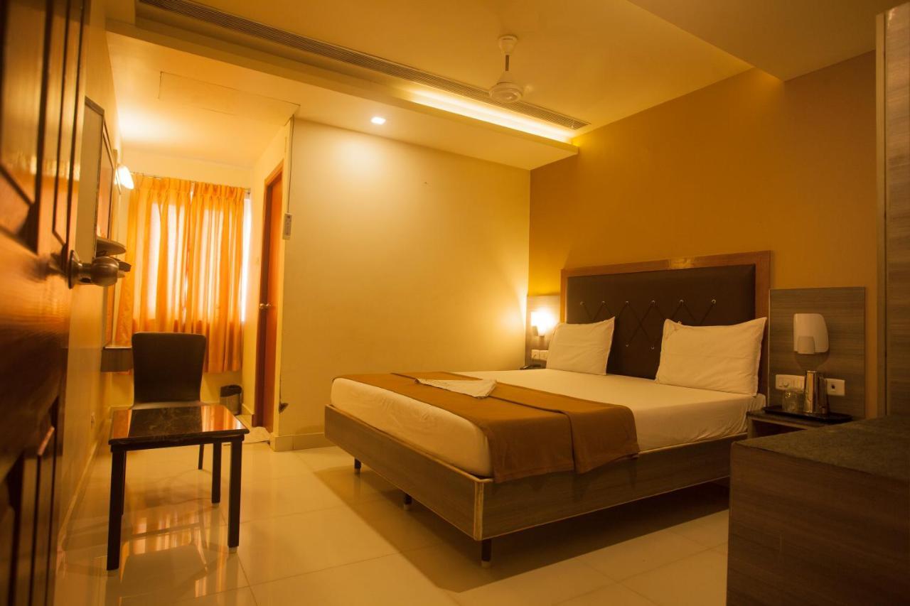 P K Rresidency Hotel Madurai Bagian luar foto