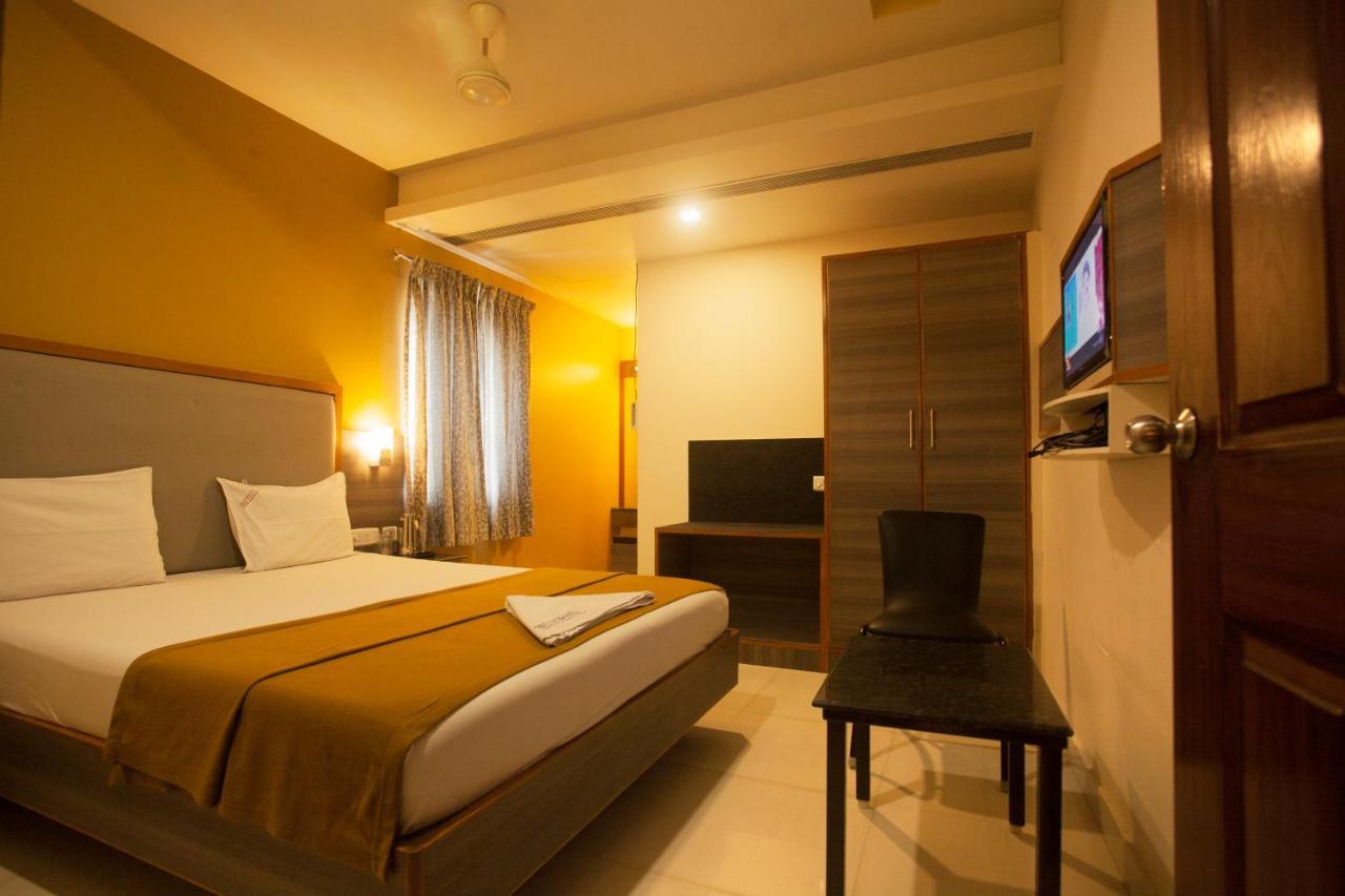 P K Rresidency Hotel Madurai Bagian luar foto